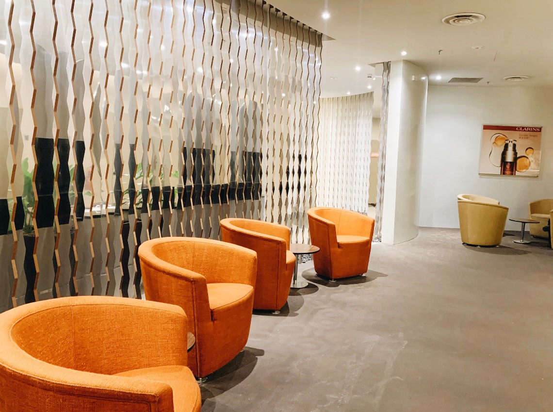 Comfortable lounge chairs in a toilet at Changi Airport for visitors to rest