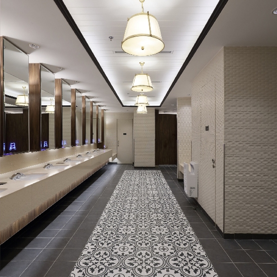 Toilet in Changi Airport Terminal 4 with Pernanakan floor tiles