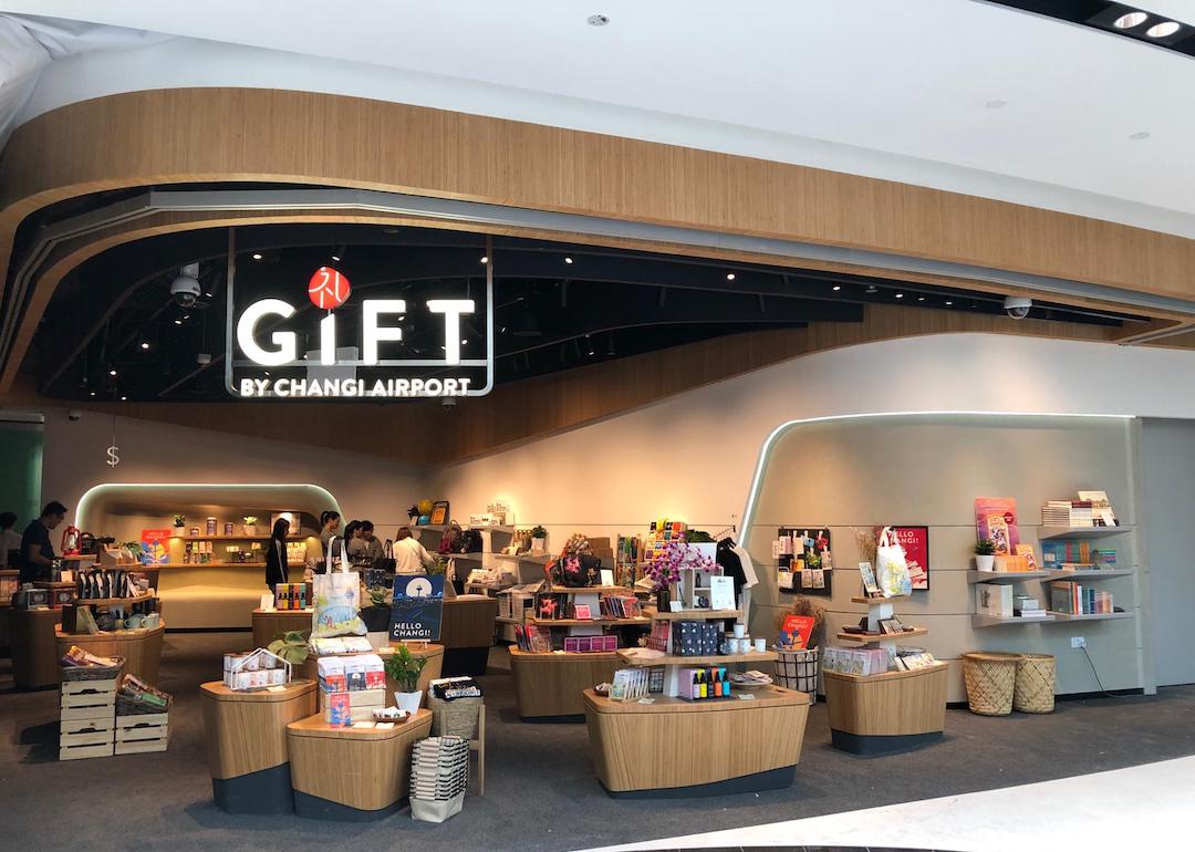 gift, souvenir shop changi airport singapore