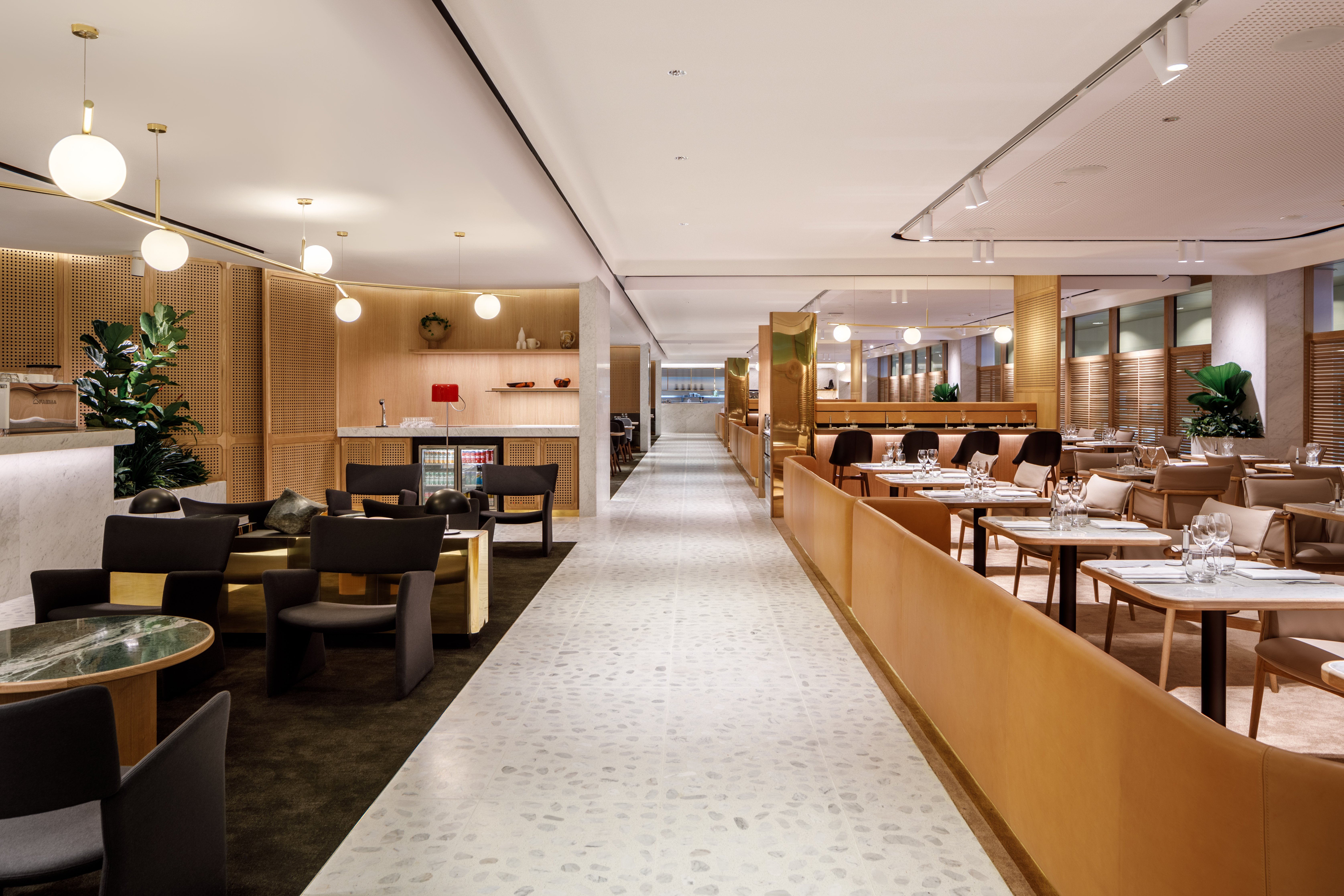 qantas first and business lounges changi airport terminal 1