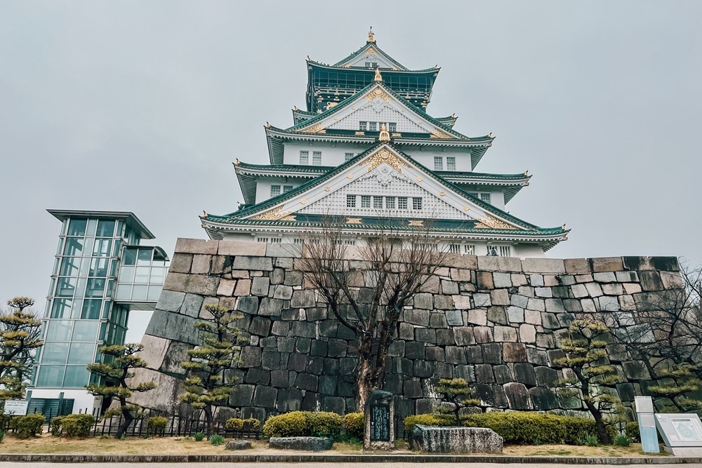 osaka castle japan