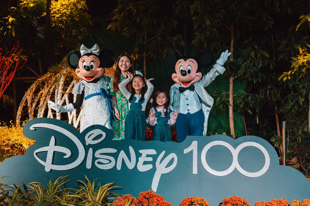 Disney100 Jewel Changi Airport meet-and-greet Mickey and Minnie
