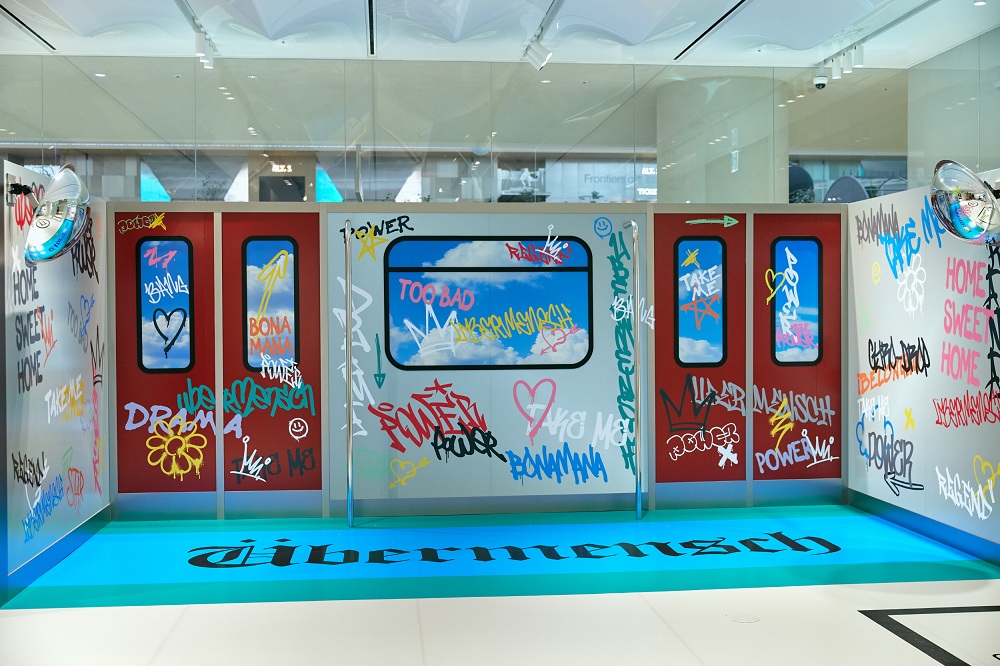 G-DRAGON 韓国　ポップアップ　マグネットプラッシュ　Ubermensch Global K-pop icon G-Dragon's immersive Übermensch exhibition is