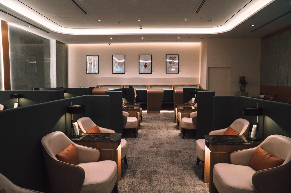 luxury executive space at sats premier lounge t3