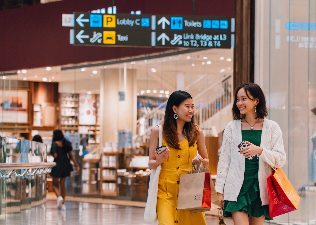 two ladies using jewel privilege perks while visiting singapore jewel changi airport