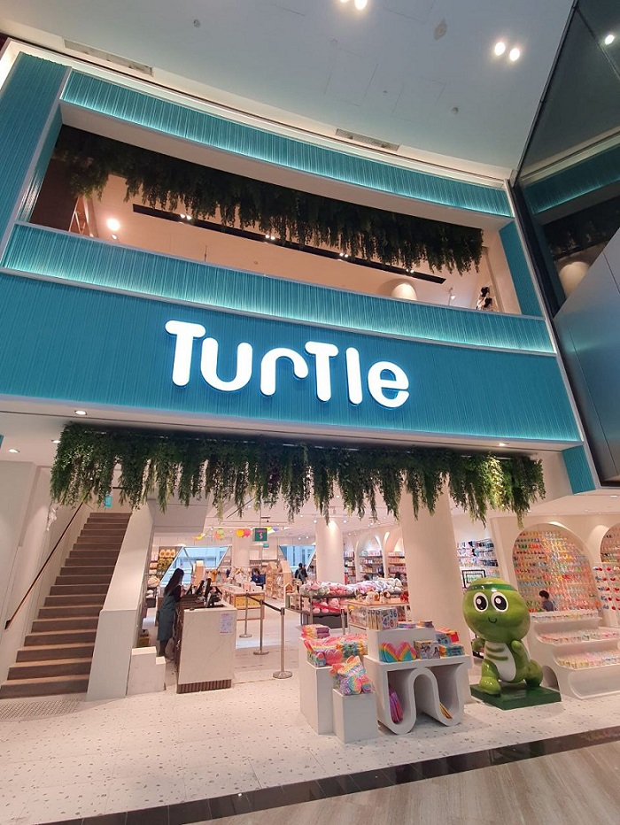 turtle store at jewel changi airport