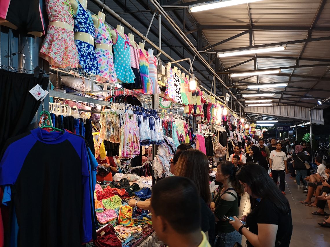 asean night bazaar tourist attraction, hat yai thailand