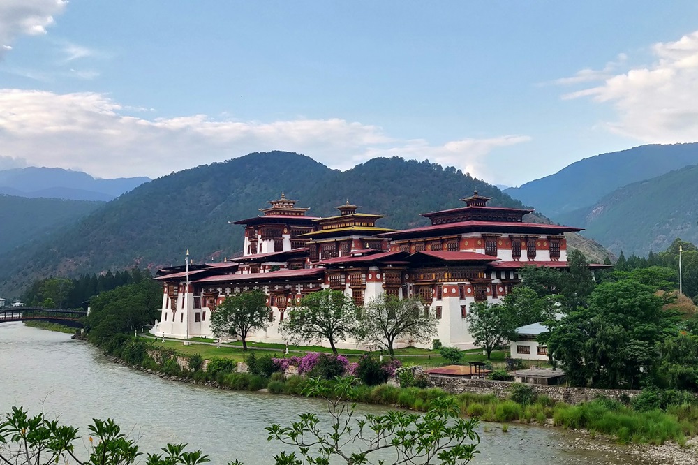 travel requirements for bhutan