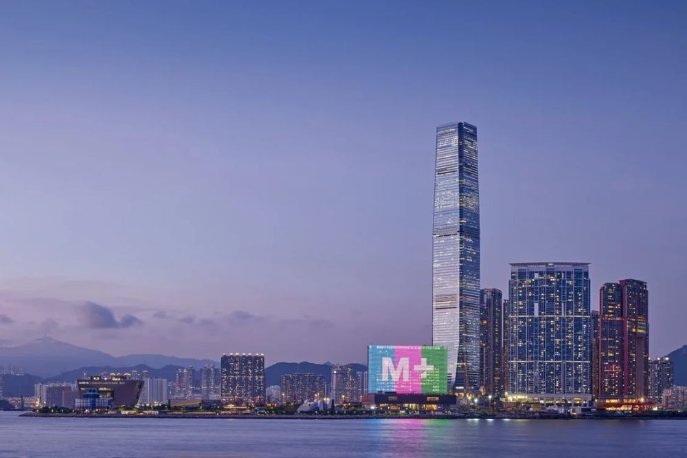 M+ Museum against the Hongkong skyline