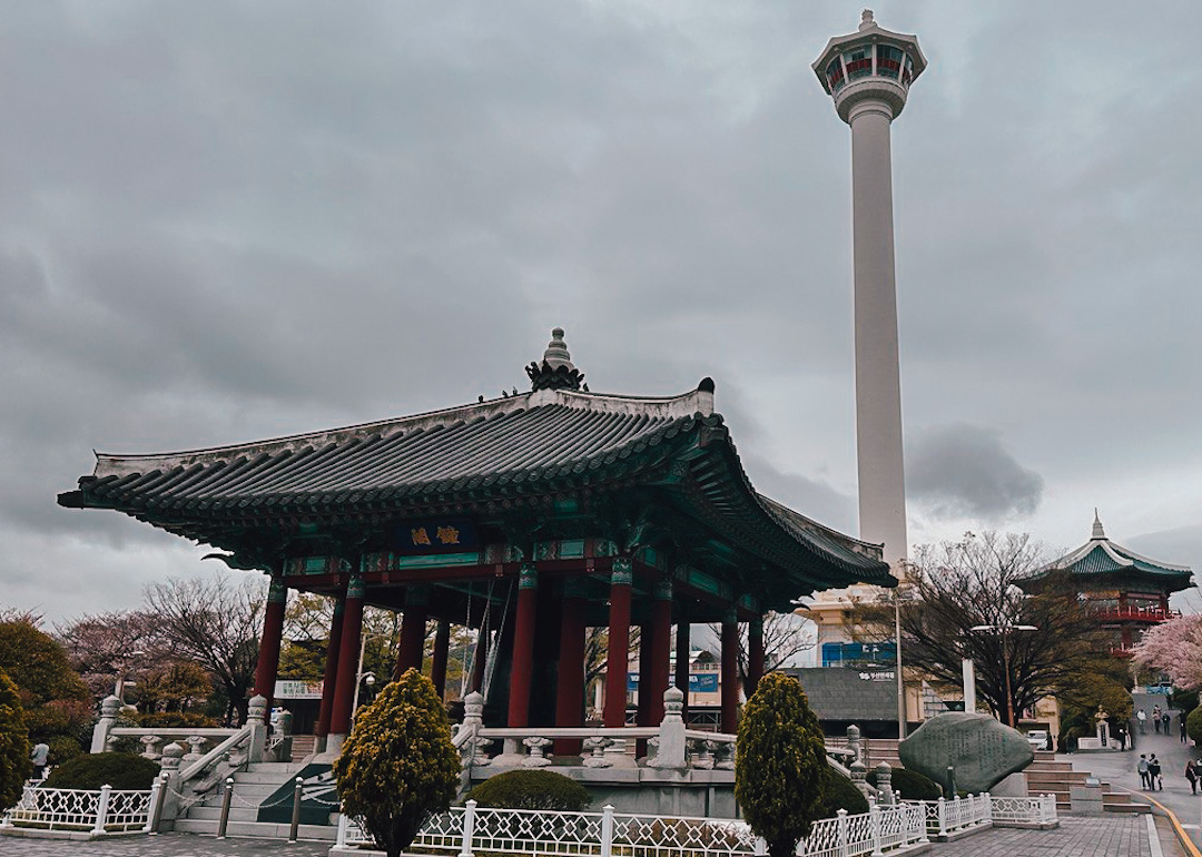 busan must-see attractions, places to visit, yongdusan park, busan diamond tower