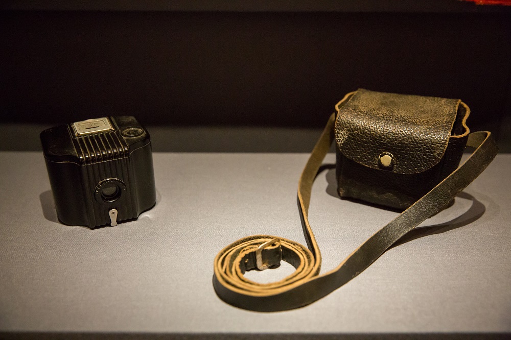 the kodak baby brownie camera owned by sergeant john ritchie johnston, changi museum singapore