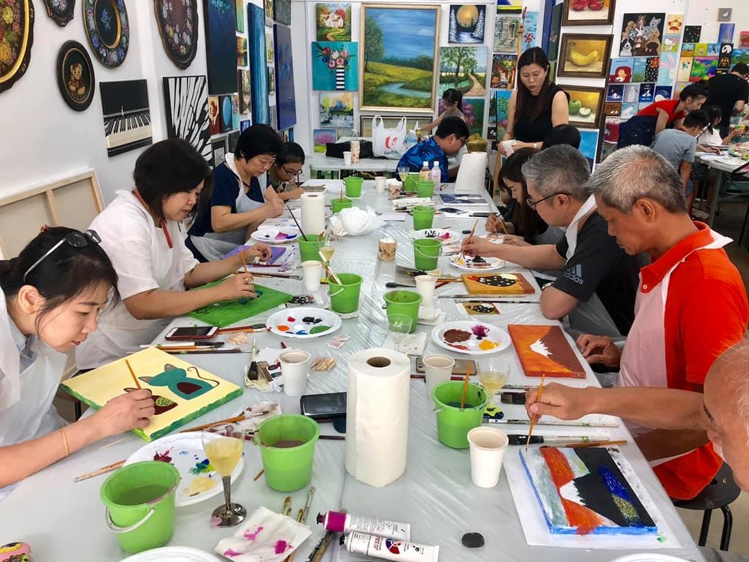 art jamming sessions at heartroom gallery, in singapore