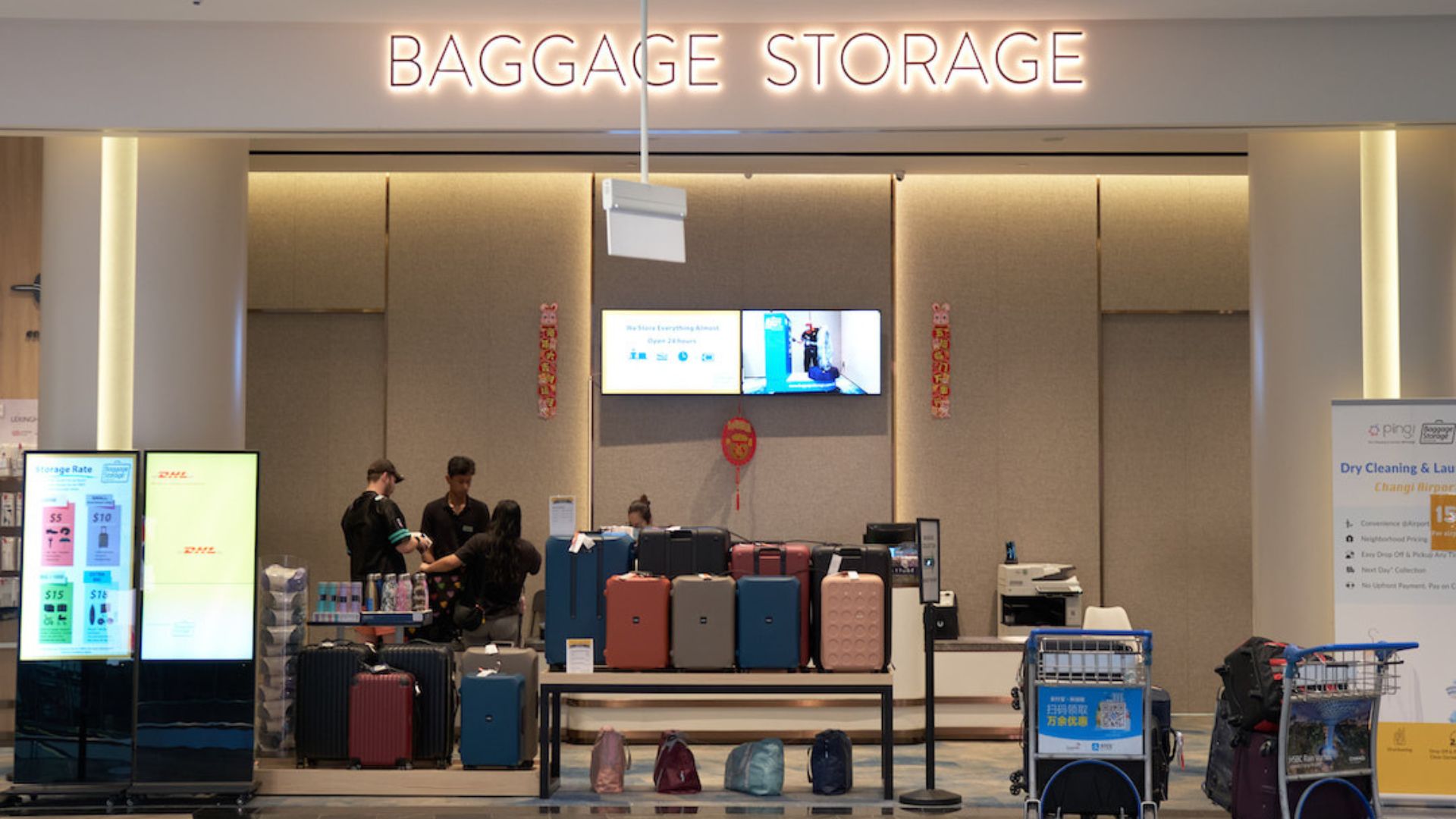 Luggage store airport online